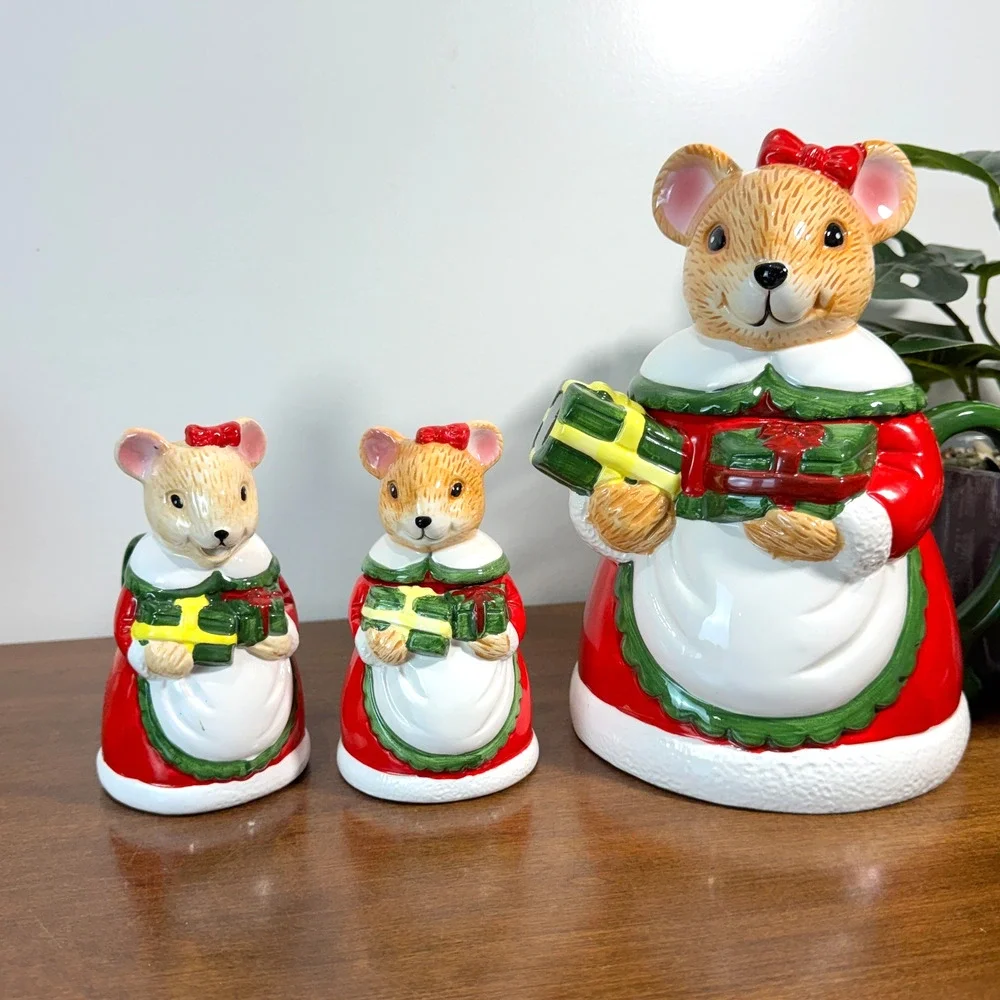 Vintage Christmas Teapot with Cream and Sugar Set QVC Taiwan